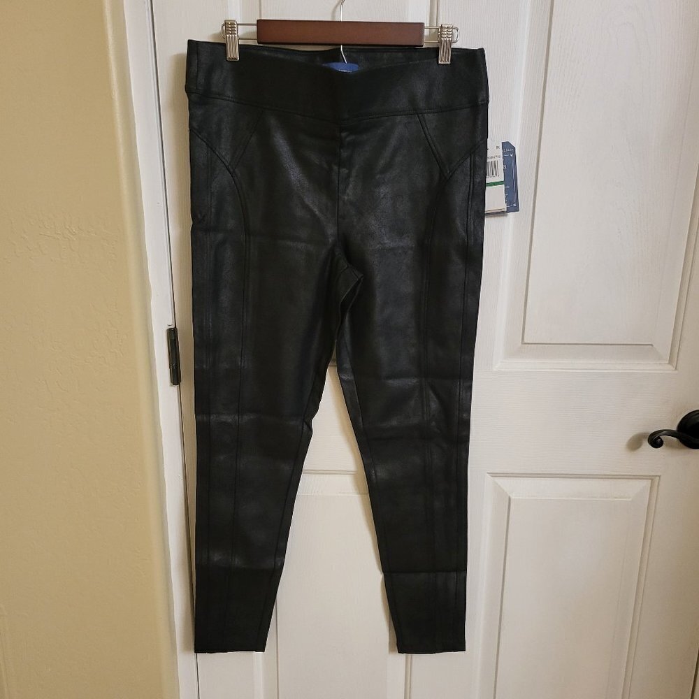 Democracy black faux suedes leather ‘ riding’ pant legging Size Large NWT
